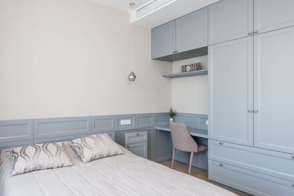 small bedroom layout planning furniture arrangement top view